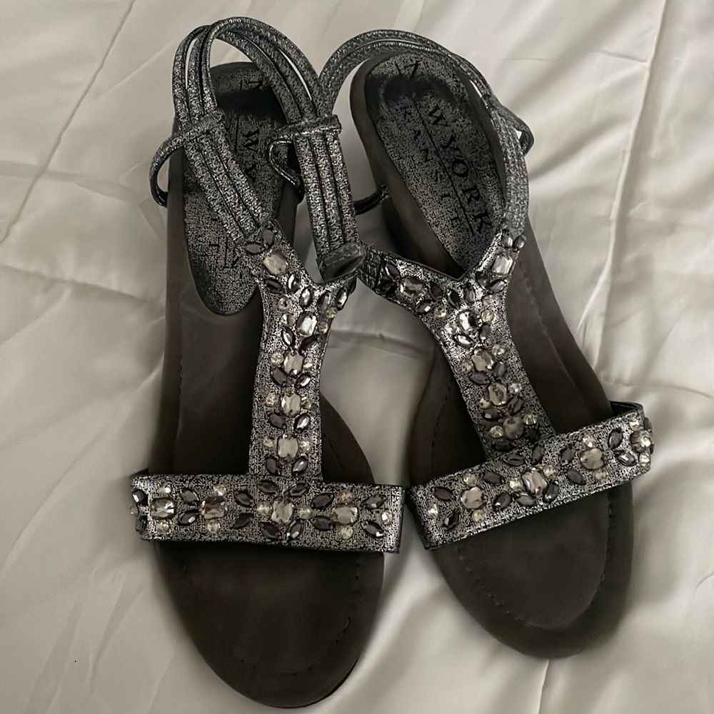 New York Transit bejeweled pull-on silver toned wedge, size 9.